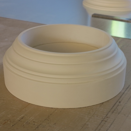 01 circular plinth and ring